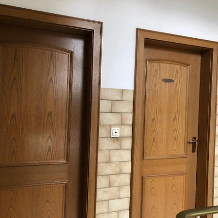 Gaestehaus Hotel Wilms Köln Ngoại thất bức ảnh