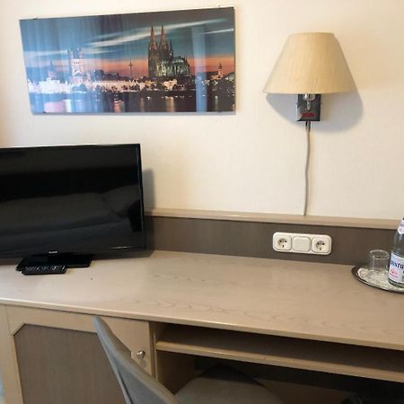 Gaestehaus Hotel Wilms Köln Ngoại thất bức ảnh
