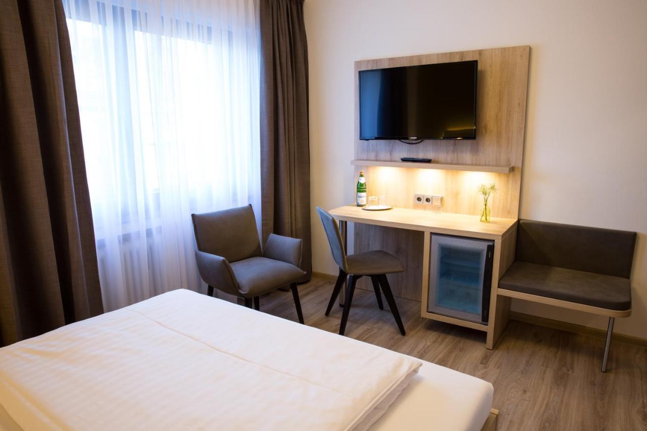 Gaestehaus Hotel Wilms Köln Ngoại thất bức ảnh