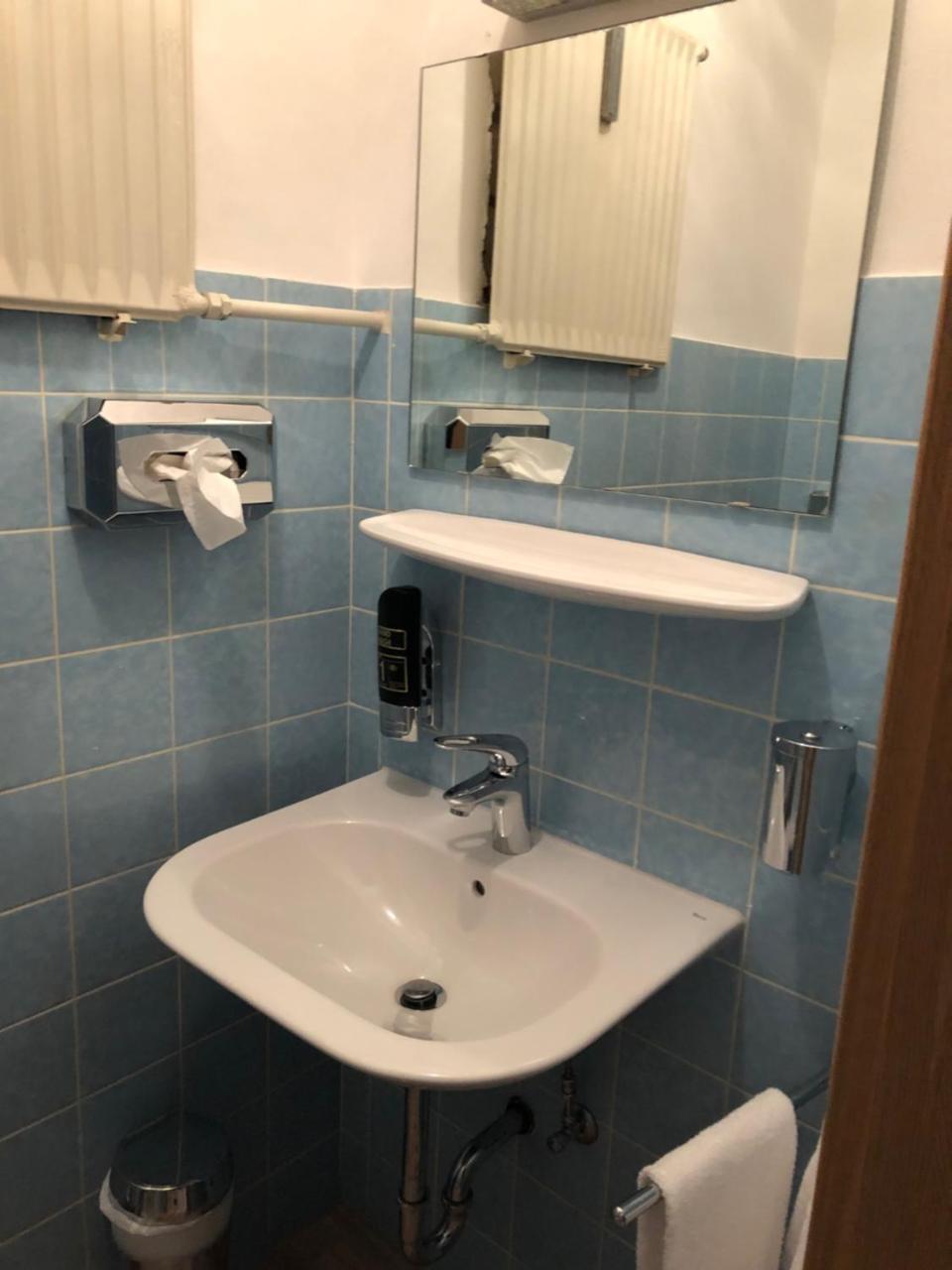Gaestehaus Hotel Wilms Köln Ngoại thất bức ảnh